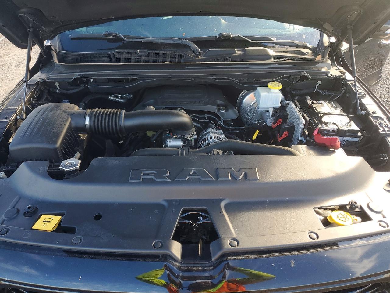 2019 RAM 1500 LARAMIE photo 11