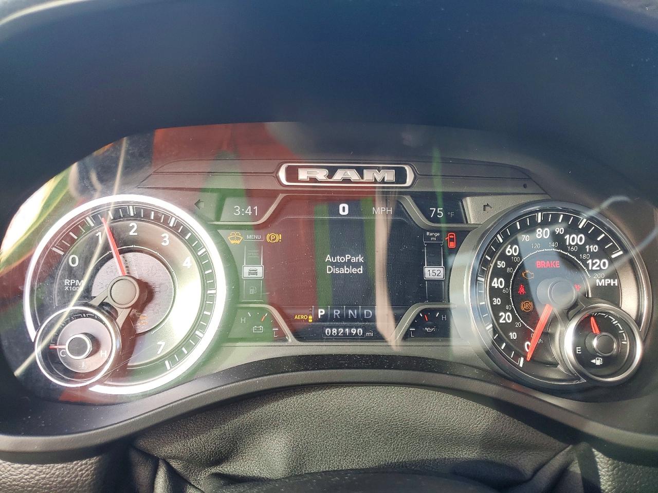2019 RAM 1500 LARAMIE photo 9