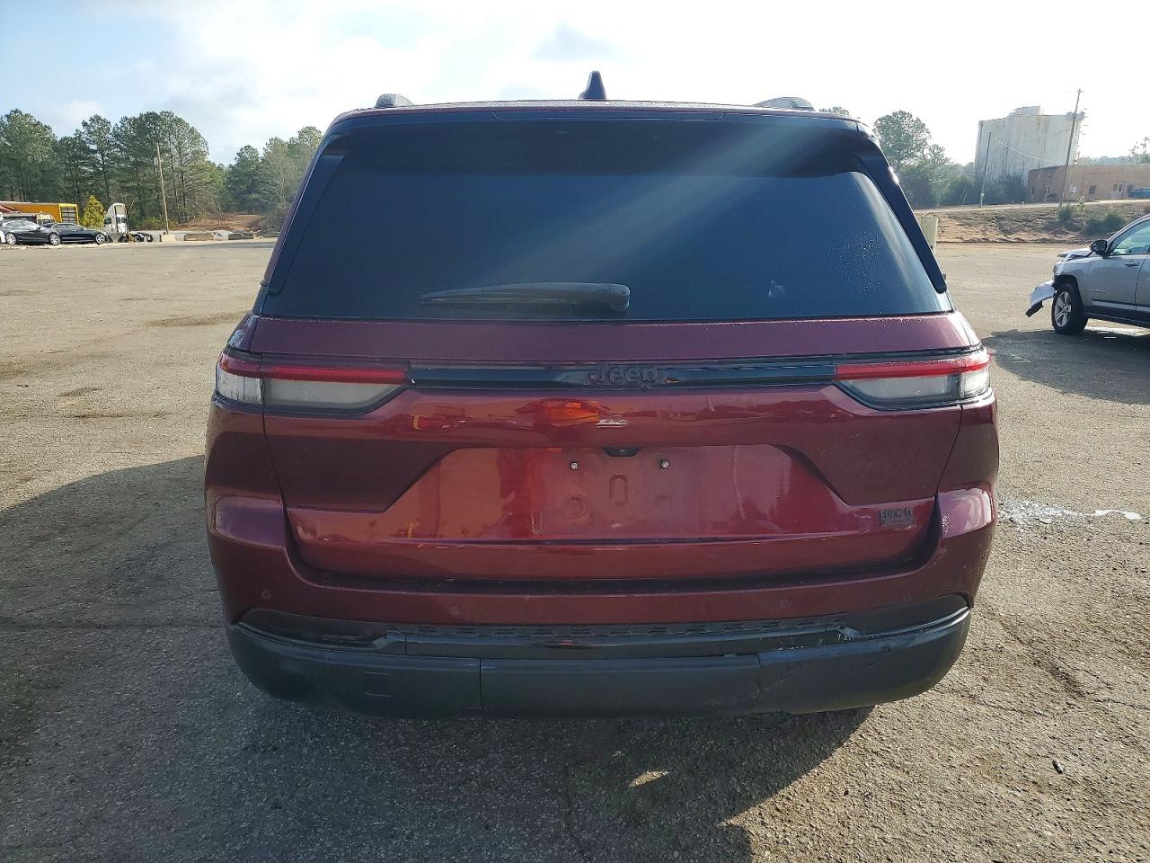 2023 JEEP GRAND CHEROKEE photo 6