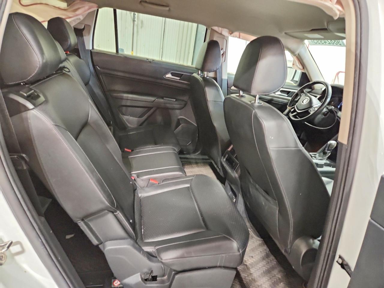 2018 VOLKSWAGEN ATLAS SE photo 11