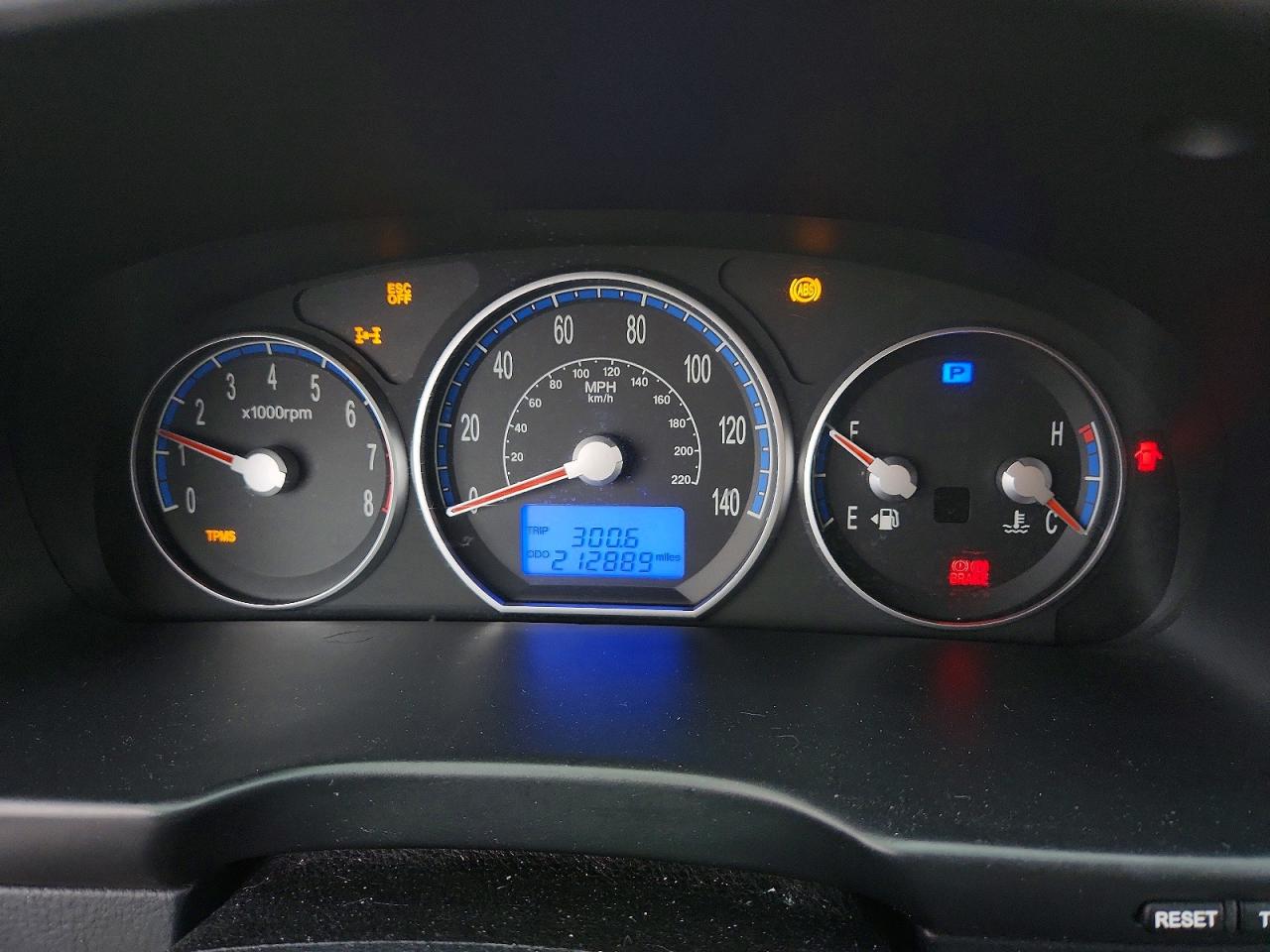 2009 HYUNDAI SANTA FE GLS photo 9