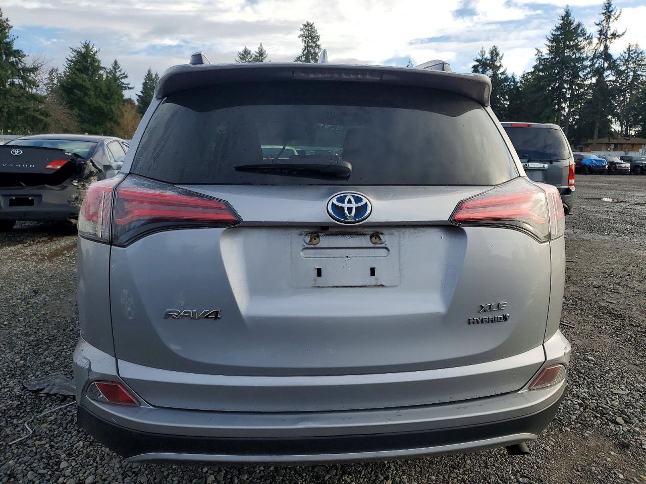 2017 TOYOTA RAV4 HV LE photo 6