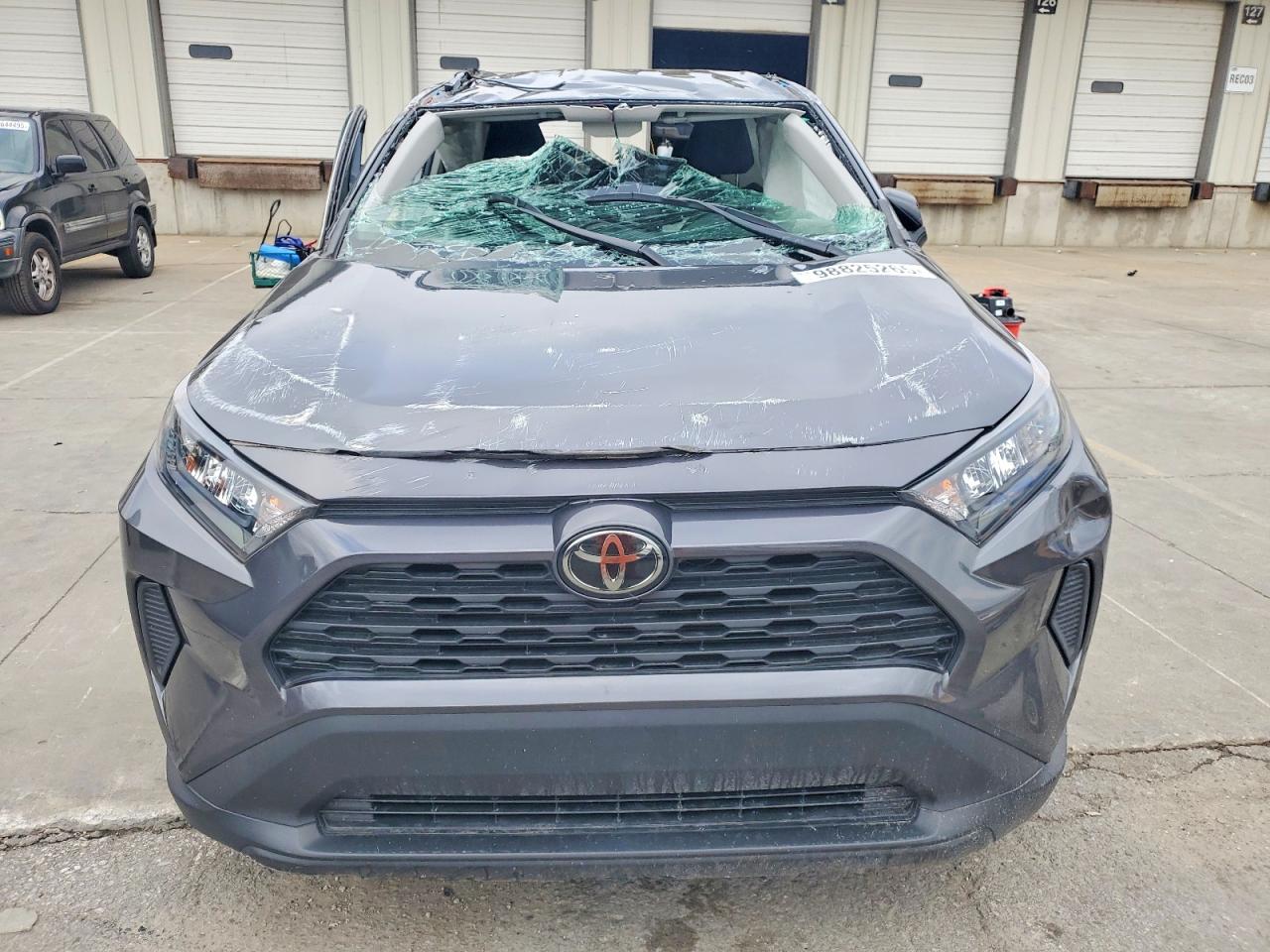 2021 TOYOTA RAV4 LE photo 5