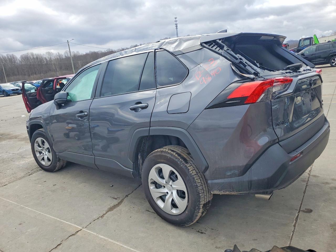 2021 TOYOTA RAV4 LE photo 2