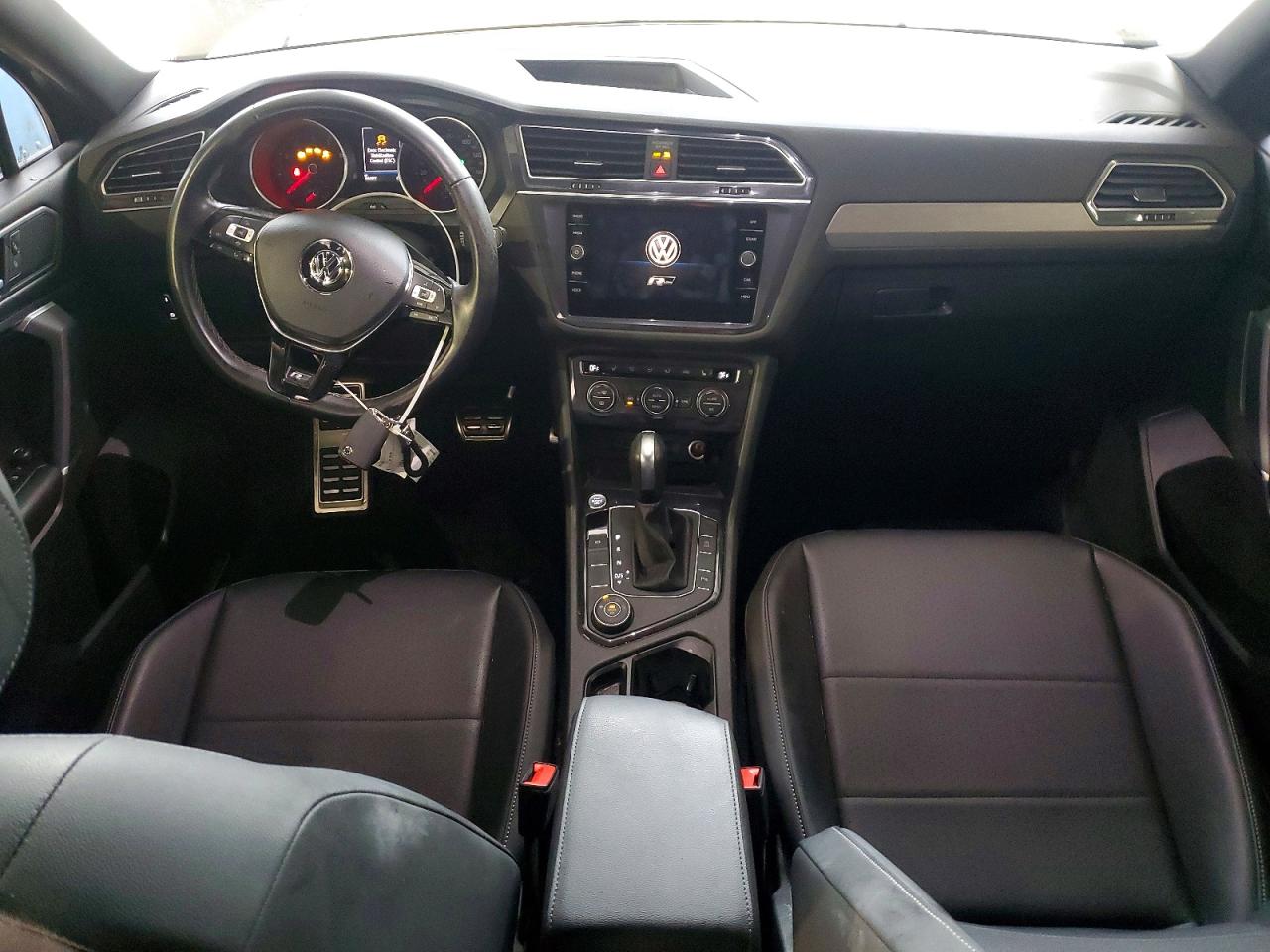 2020 VOLKSWAGEN TIGUAN SE photo 8