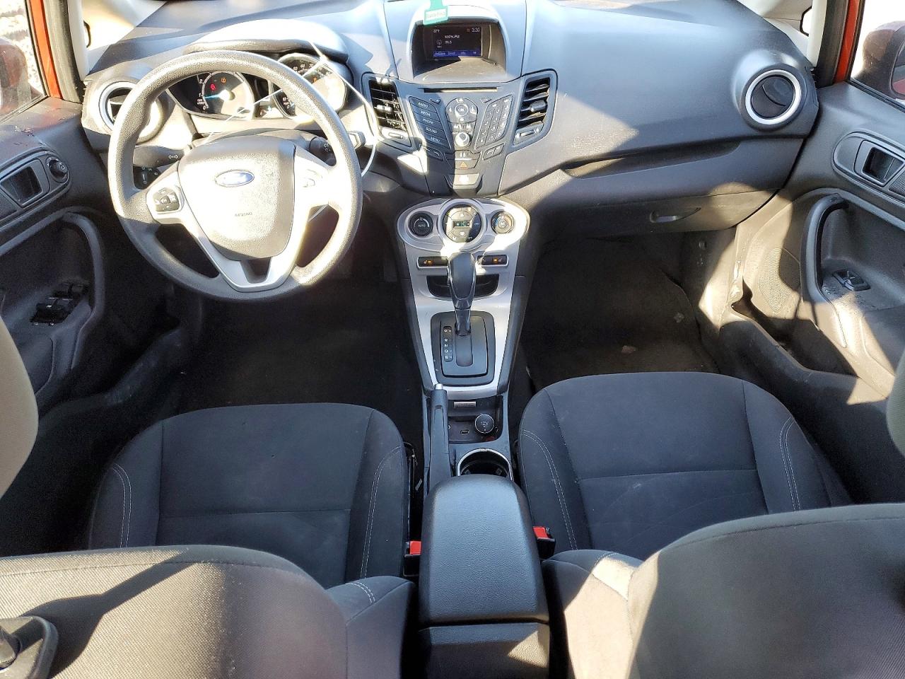 2018 FORD FIESTA SE photo 8