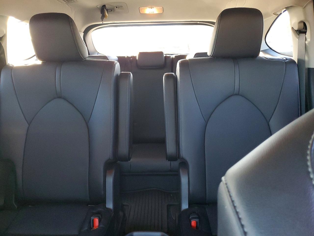 2024 TOYOTA HIGHLANDER HYBRID LIMITED photo 10