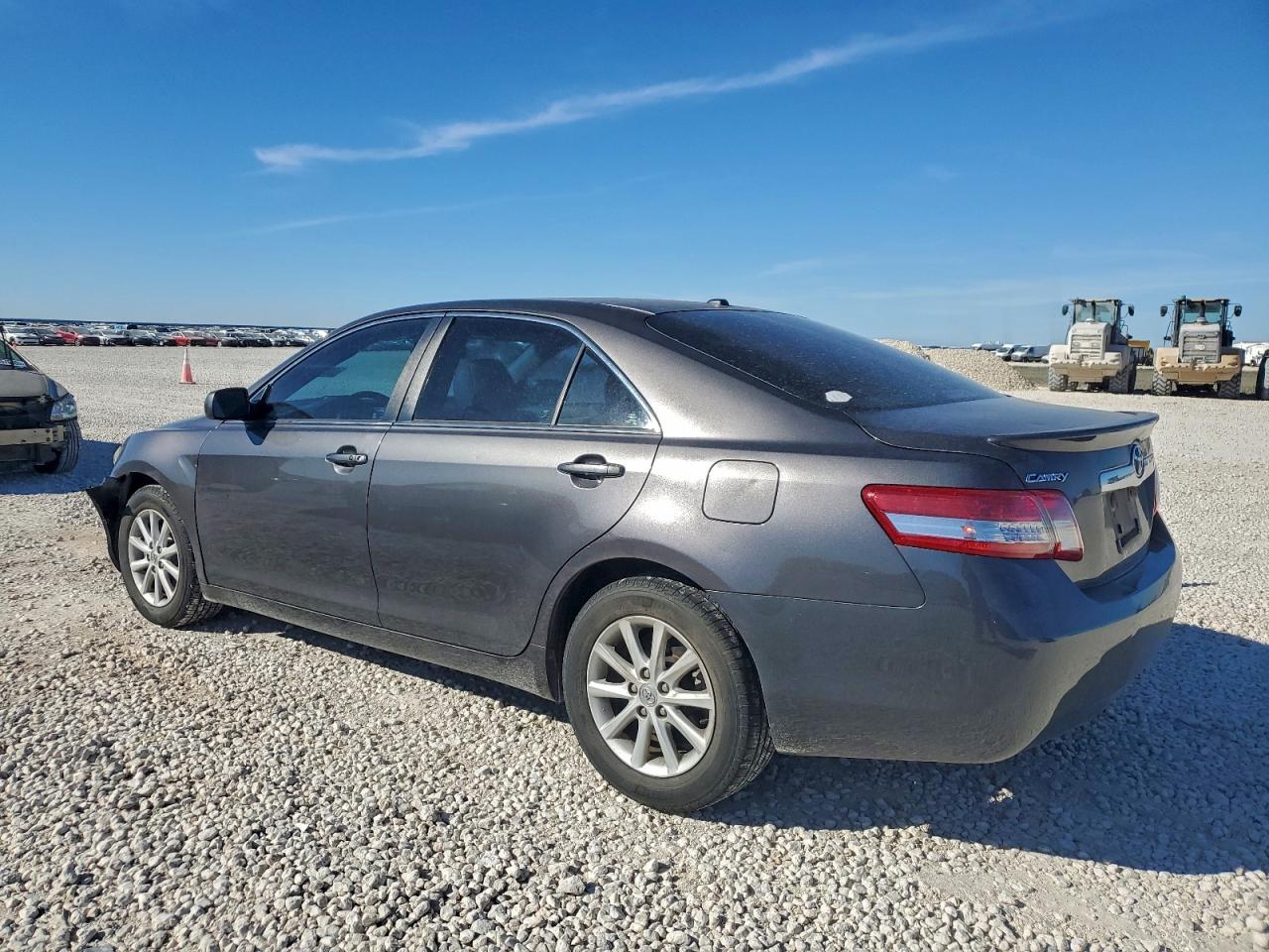 2011 TOYOTA CAMRY BASE photo 2