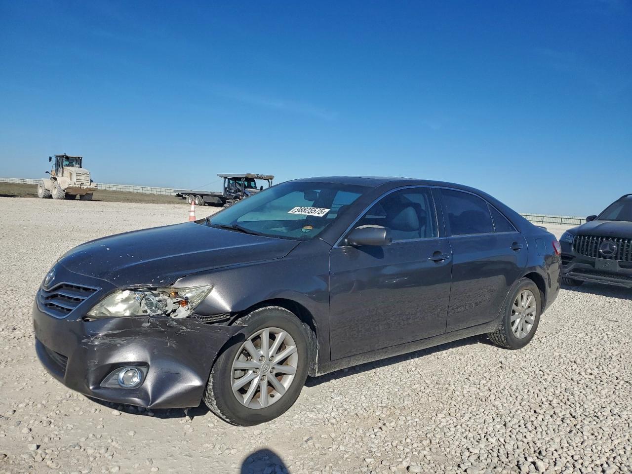 2011 TOYOTA CAMRY