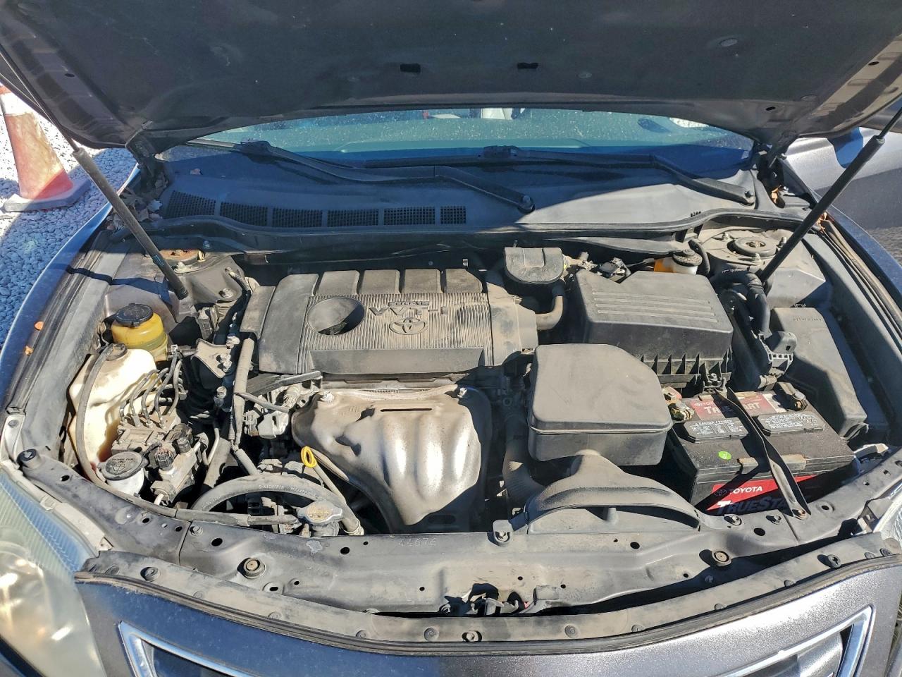 2011 TOYOTA CAMRY BASE photo 11