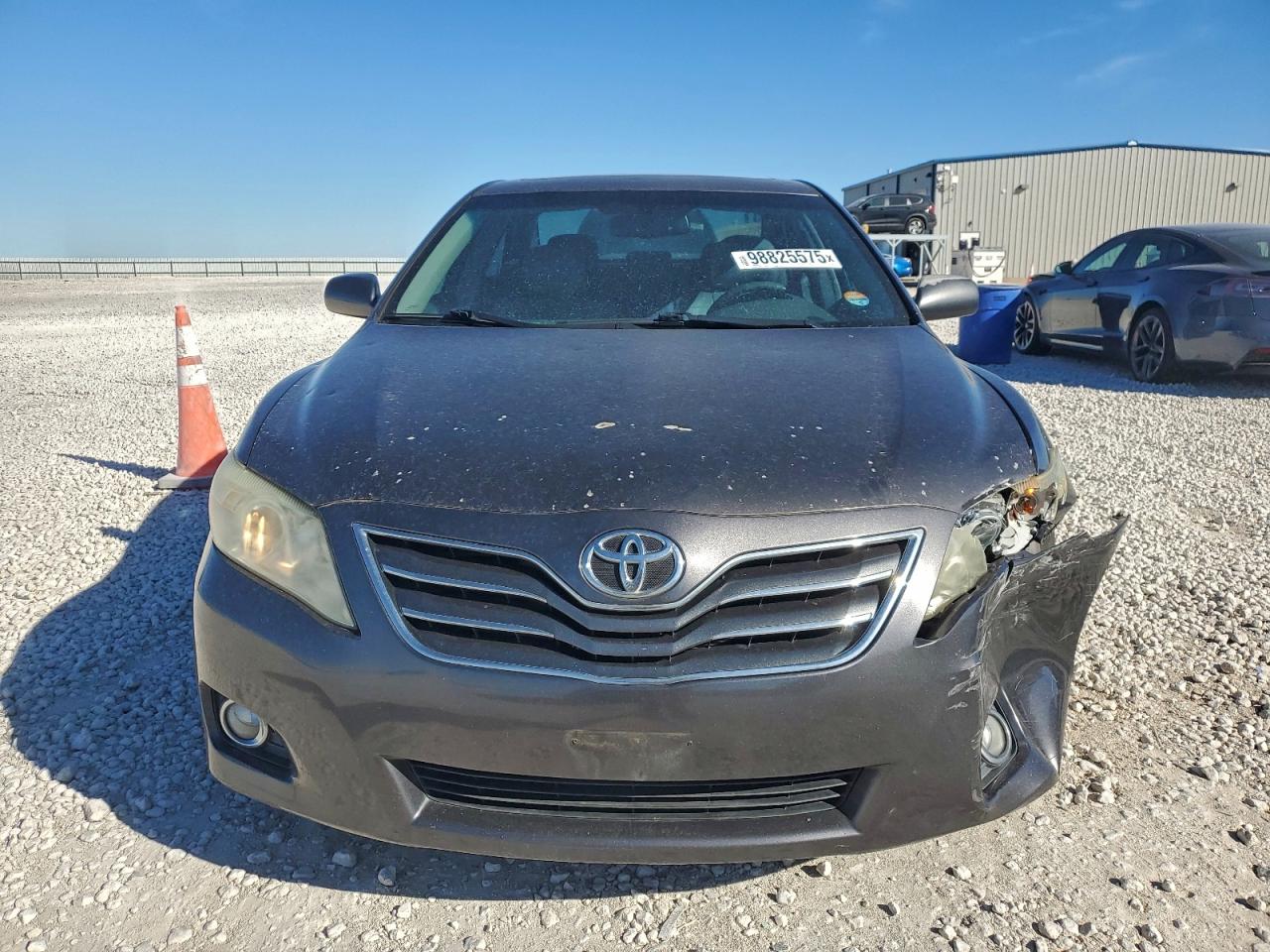 2011 TOYOTA CAMRY BASE photo 5