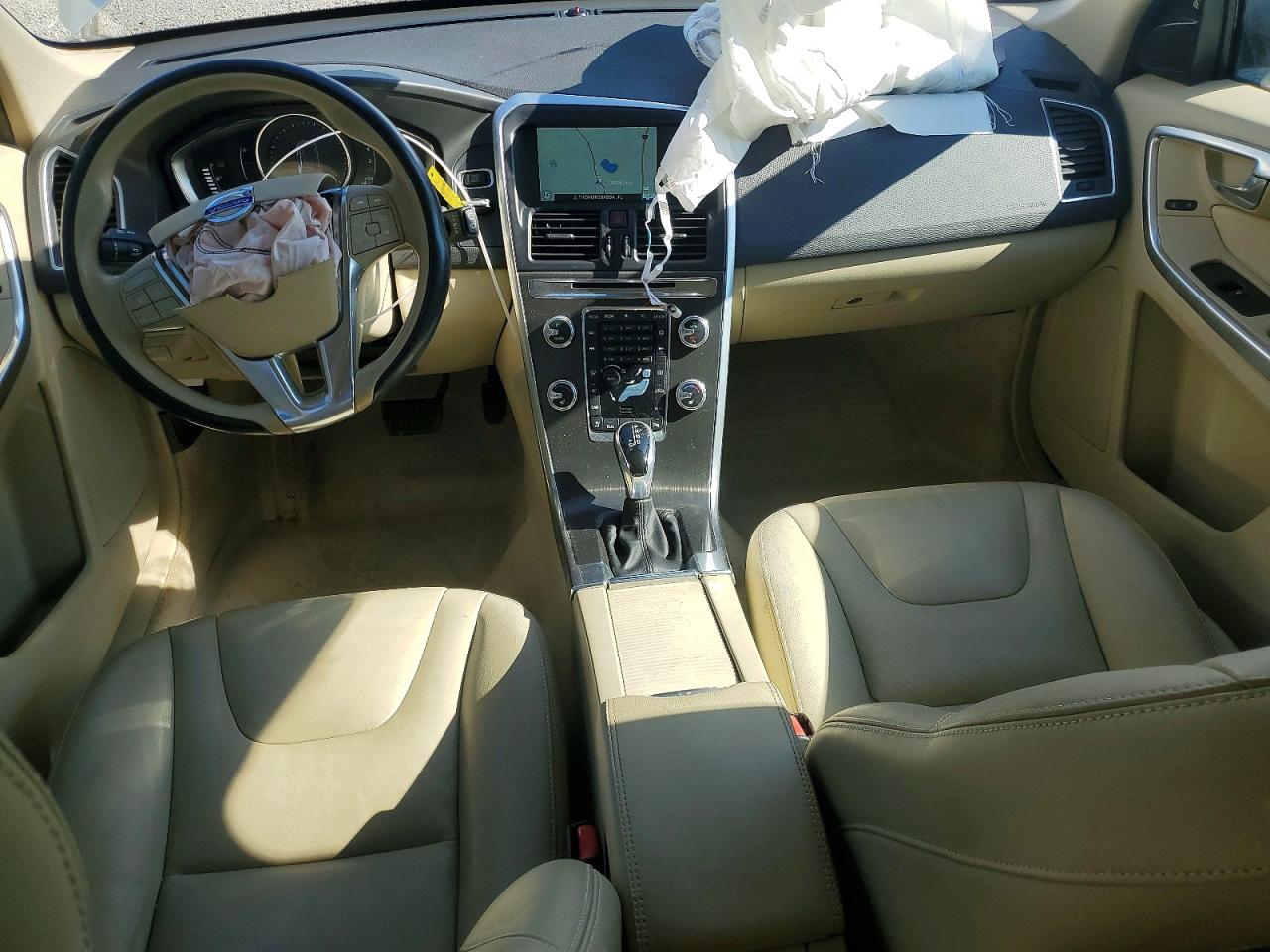 2016 VOLVO XC60 T5 PREMIER photo 8