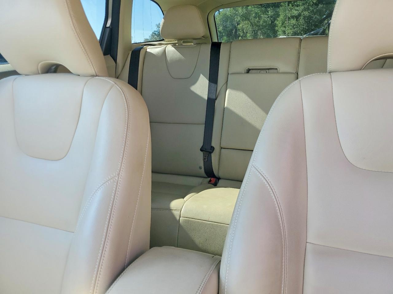 2016 VOLVO XC60 T5 PREMIER photo 10