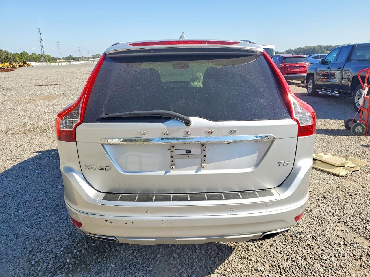 2016 VOLVO XC60 T5 PREMIER photo 6