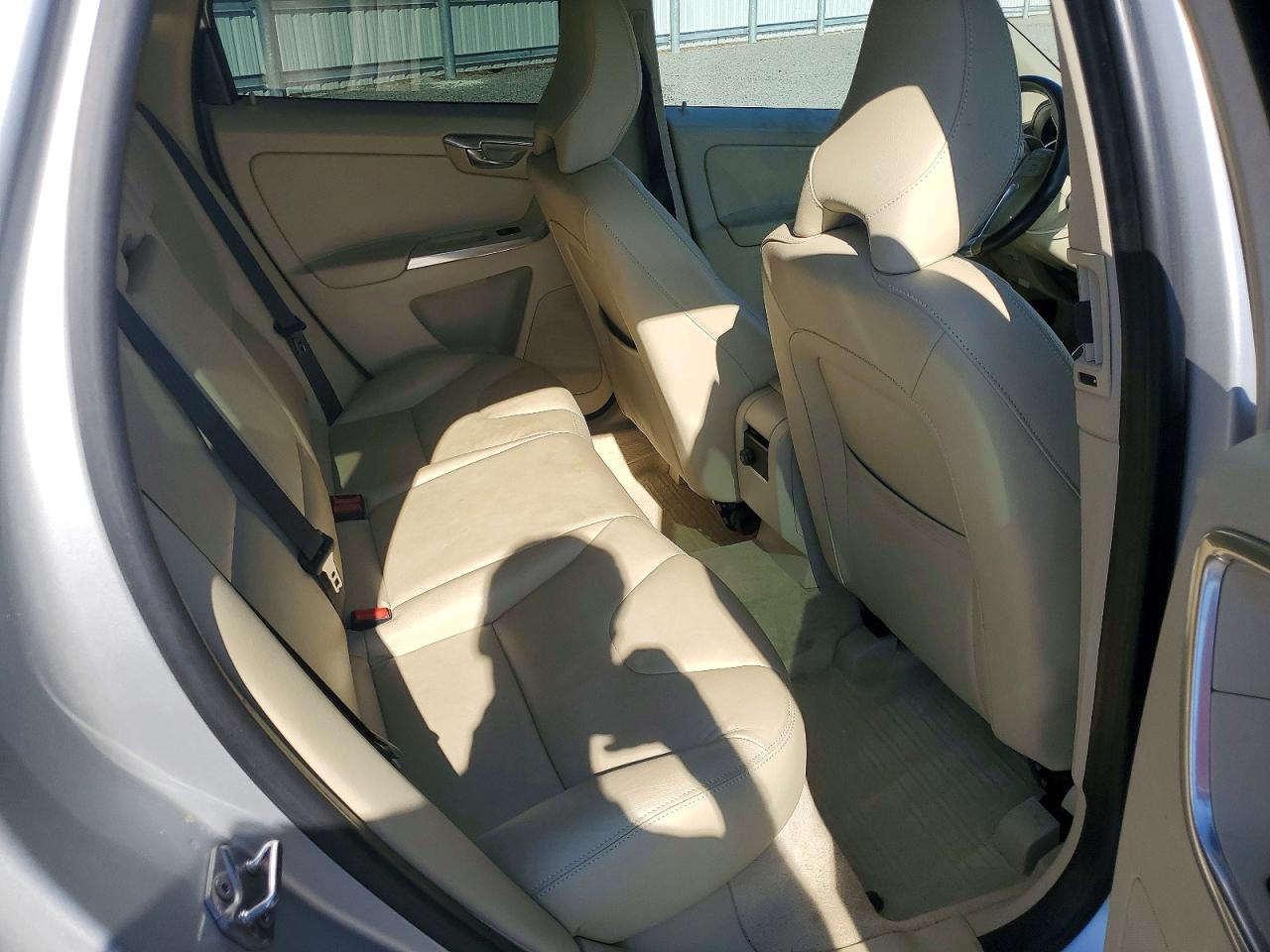 2016 VOLVO XC60 T5 PREMIER photo 11