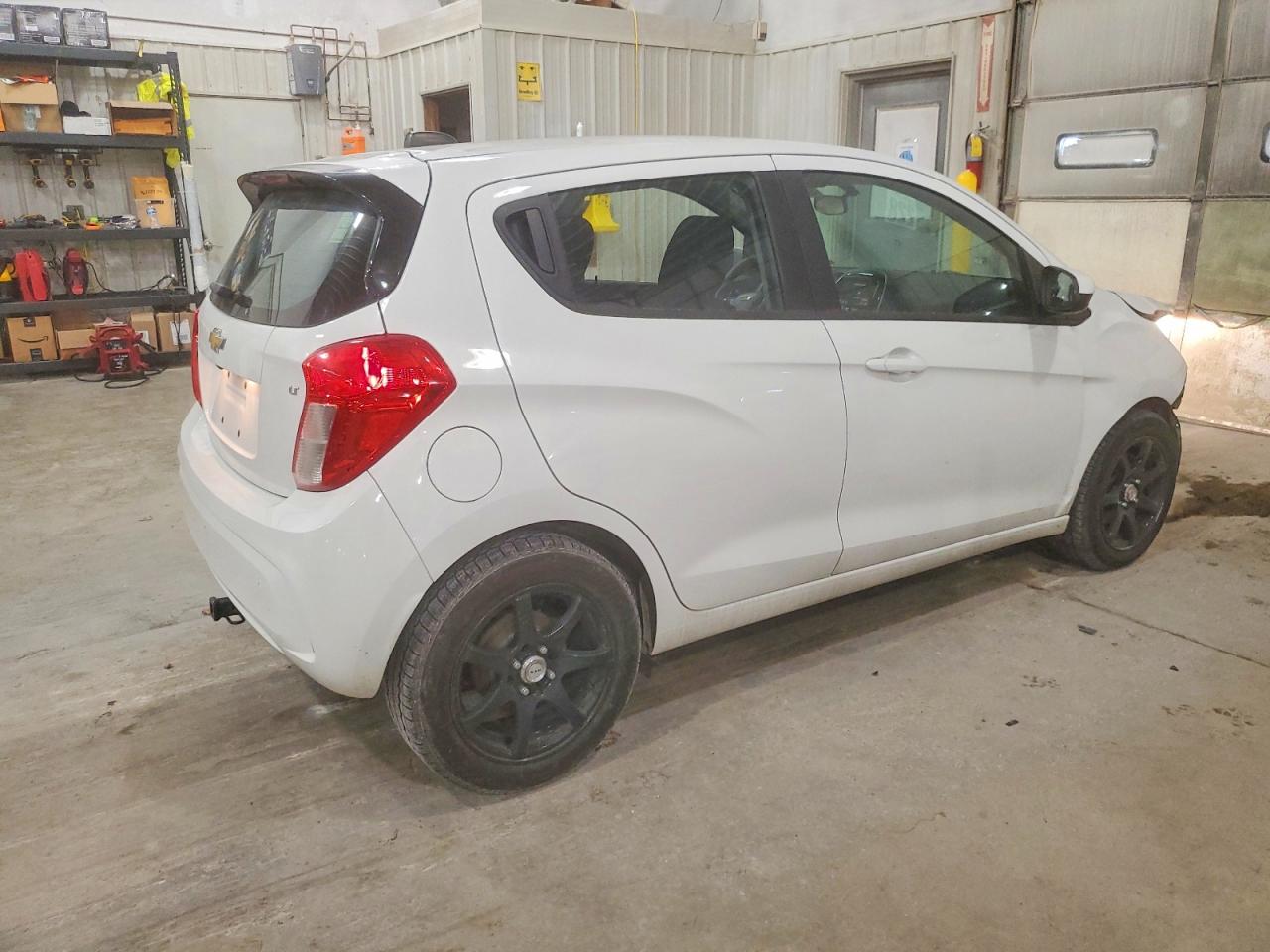 2019 CHEVROLET SPARK 1LT photo 3