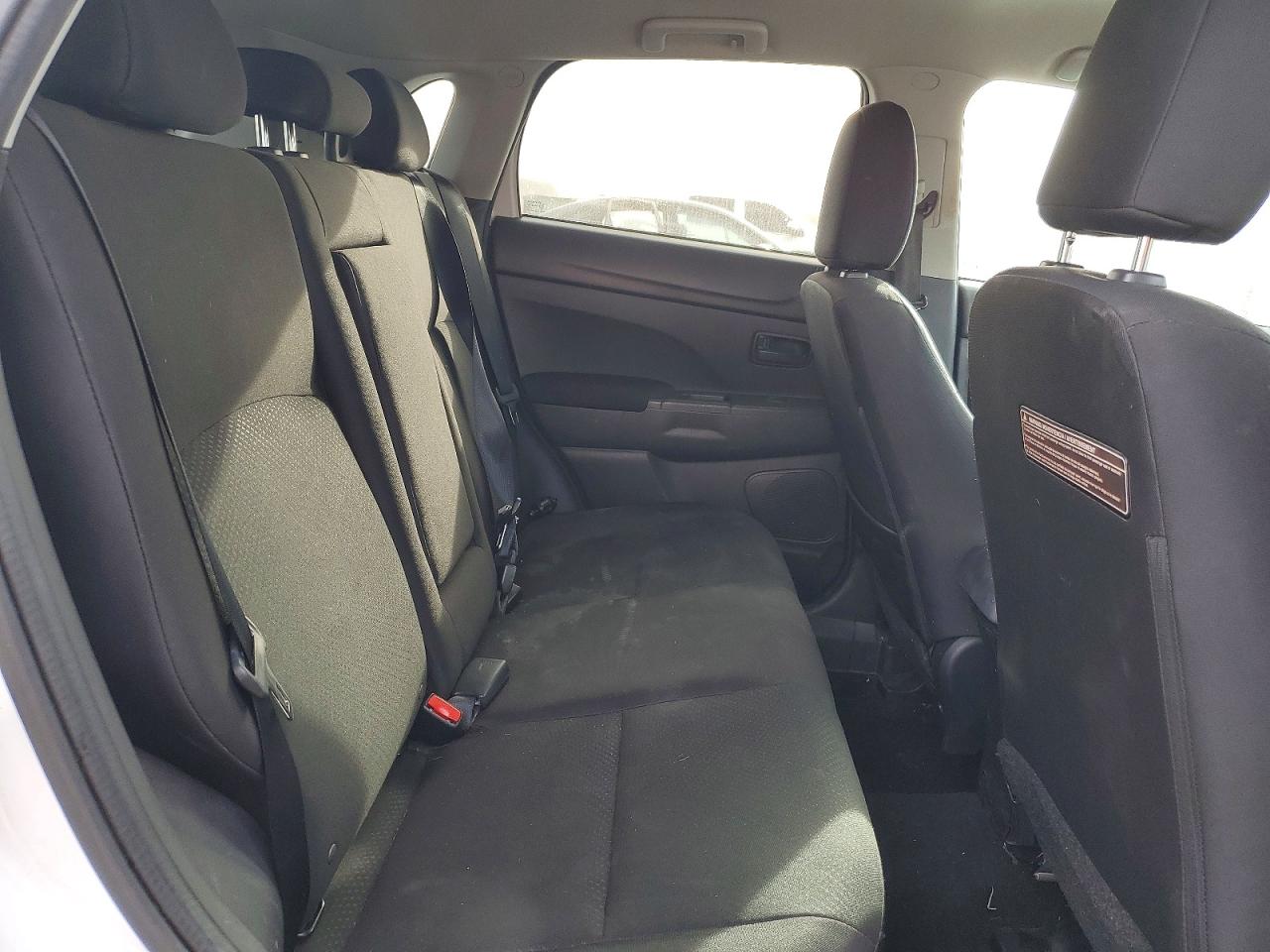 2015 MITSUBISHI OUTLANDER SPORT ES photo 11