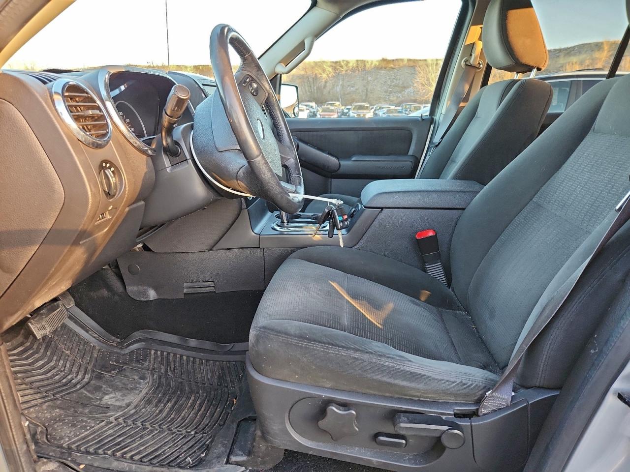 2009 FORD EXPLORER XLT photo 7