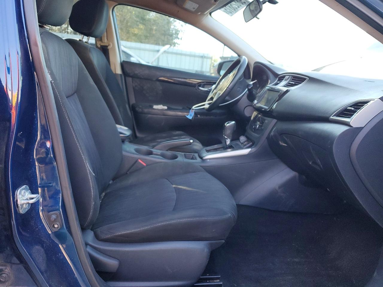 2019 NISSAN SENTRA S photo 7
