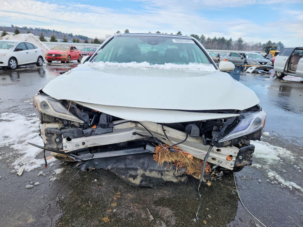 2022 TOYOTA CAMRY XLE photo 5