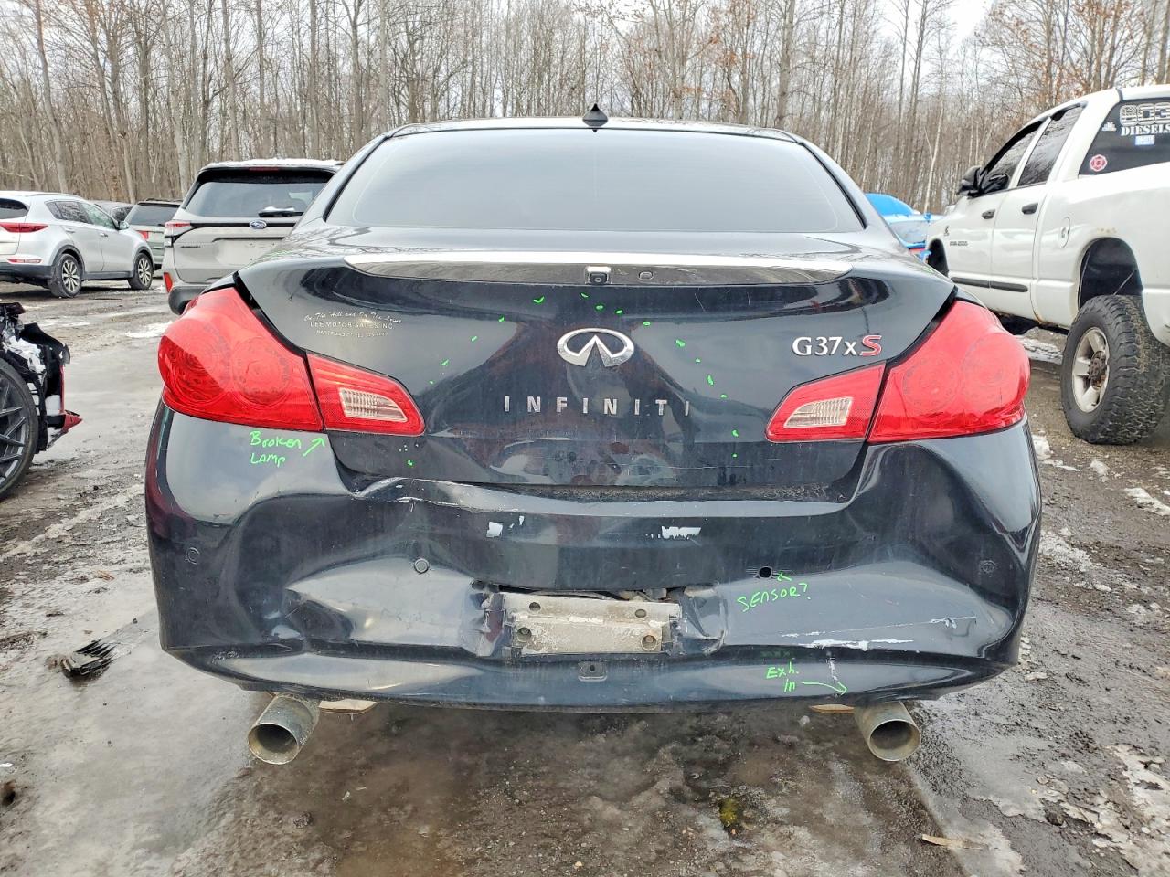 2010 INFINITI G37 photo 6