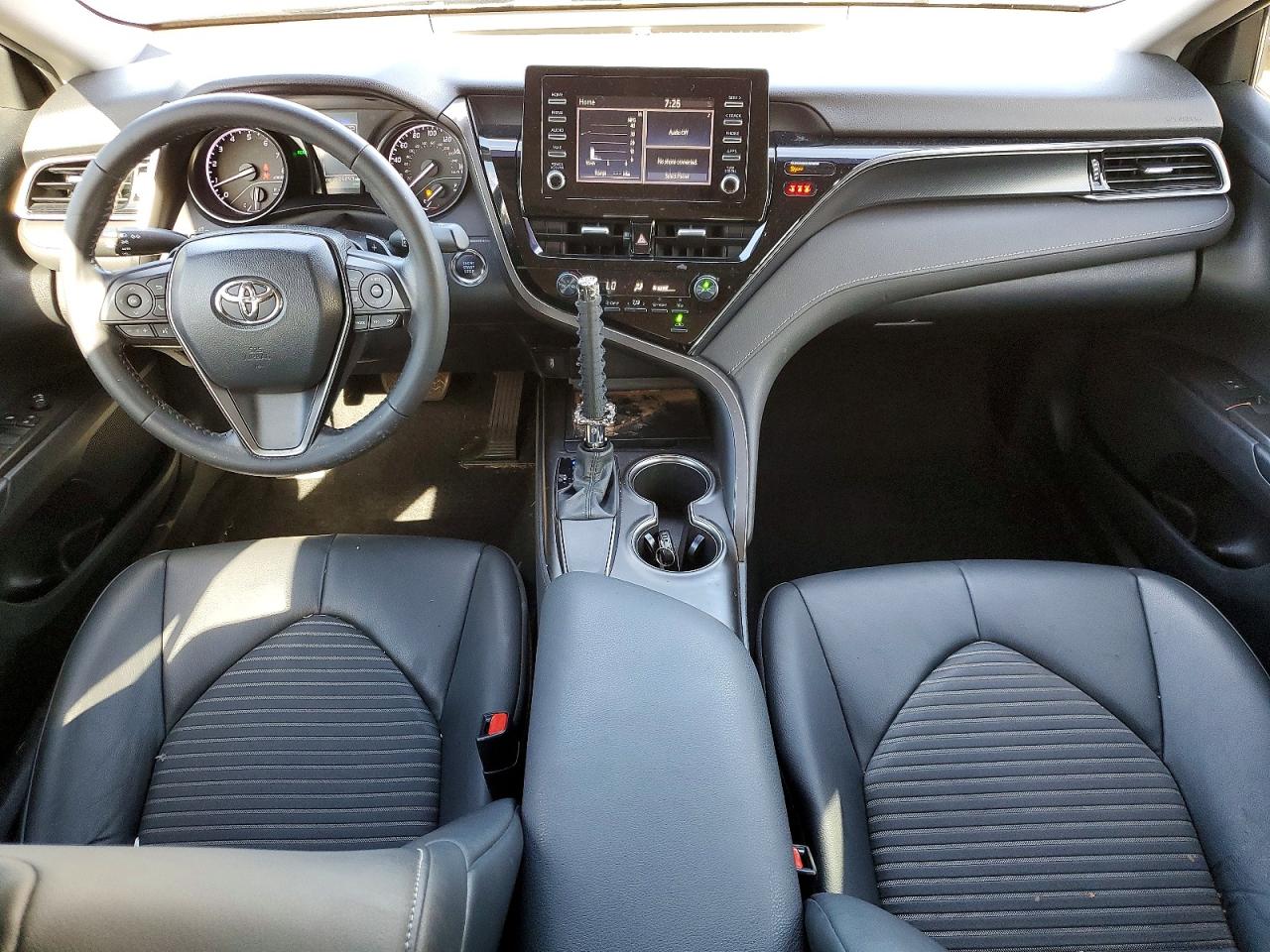 2021 TOYOTA CAMRY SE photo 8