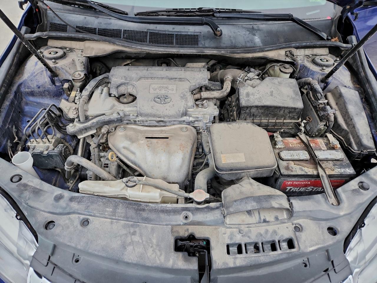 2016 TOYOTA CAMRY LE photo 11