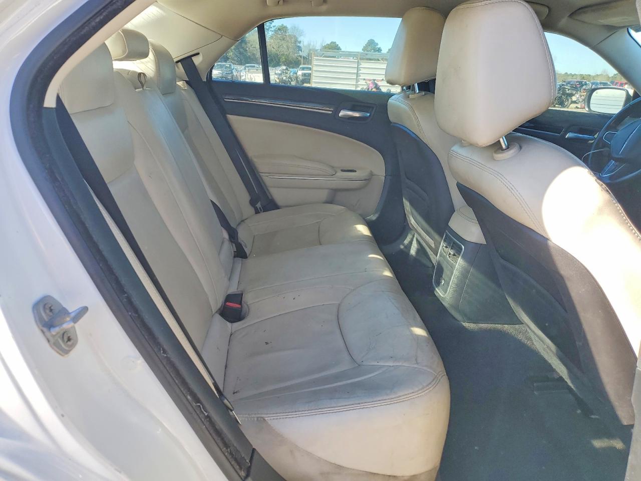 2015 CHRYSLER 300 LIMITED photo 10
