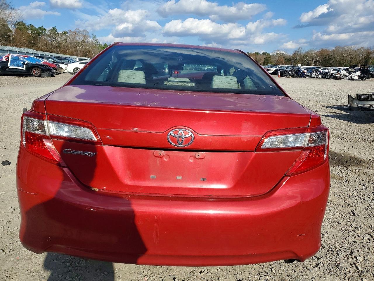 2014 TOYOTA CAMRY L photo 6