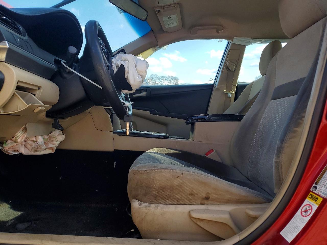2014 TOYOTA CAMRY L photo 7