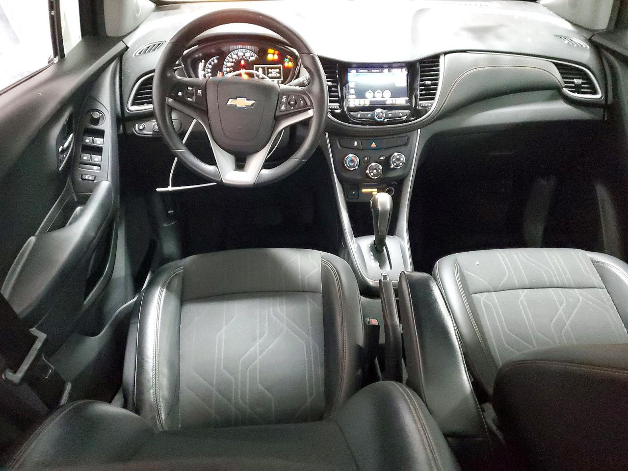 2022 CHEVROLET TRAX 1LT photo 8