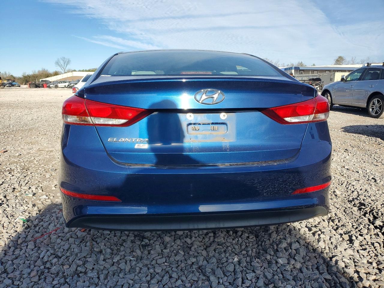 2018 HYUNDAI ELANTRA SE photo 6