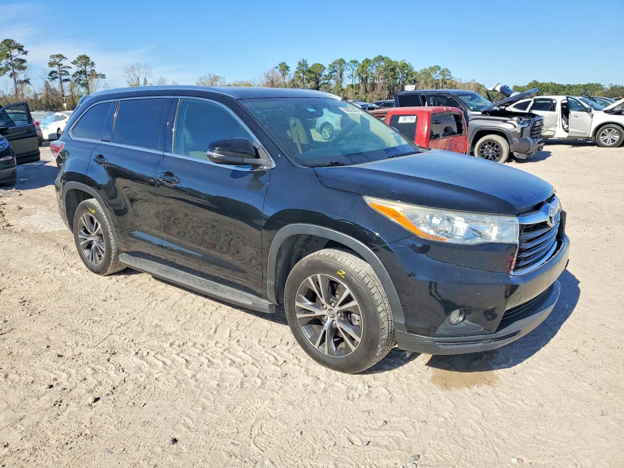 2016 TOYOTA HIGHLANDER XLE photo 4