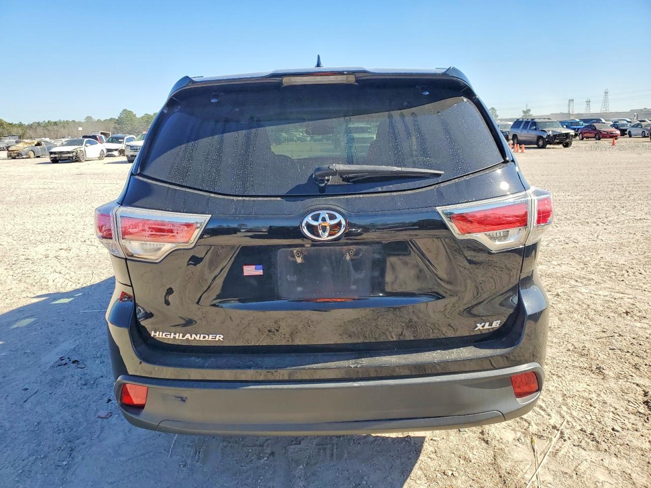 2016 TOYOTA HIGHLANDER XLE photo 6