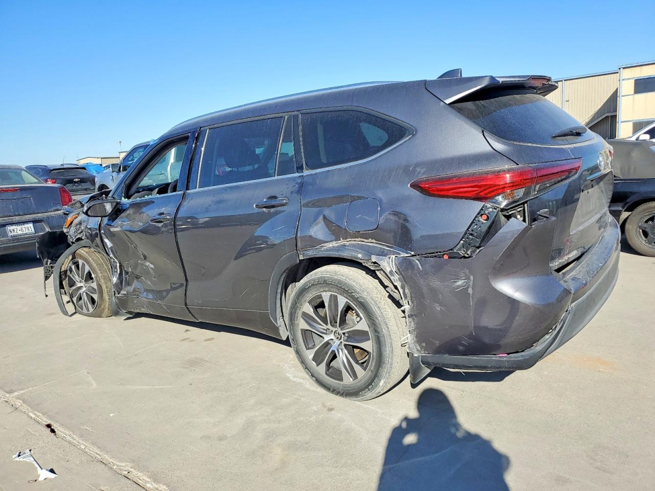 2020 TOYOTA HIGHLANDER HYBRID XLE photo 2