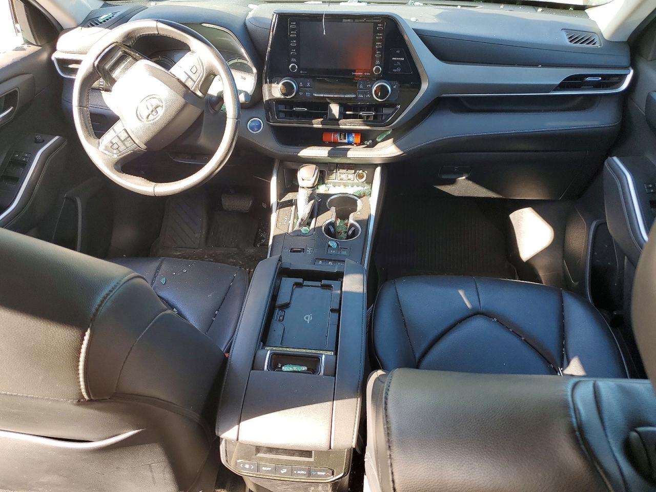 2020 TOYOTA HIGHLANDER HYBRID XLE photo 8