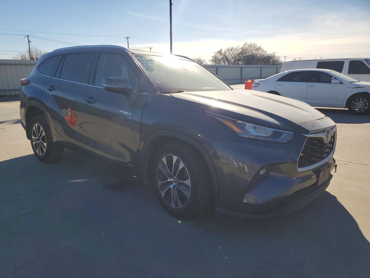 2020 TOYOTA HIGHLANDER HYBRID XLE photo 4
