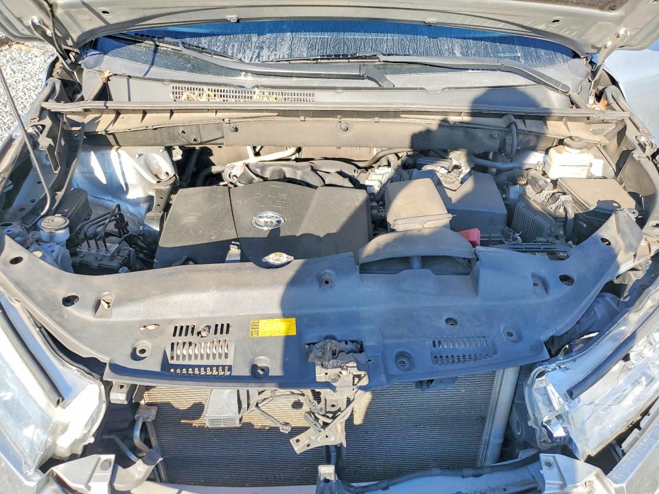 2018 TOYOTA HIGHLANDER LE photo 11