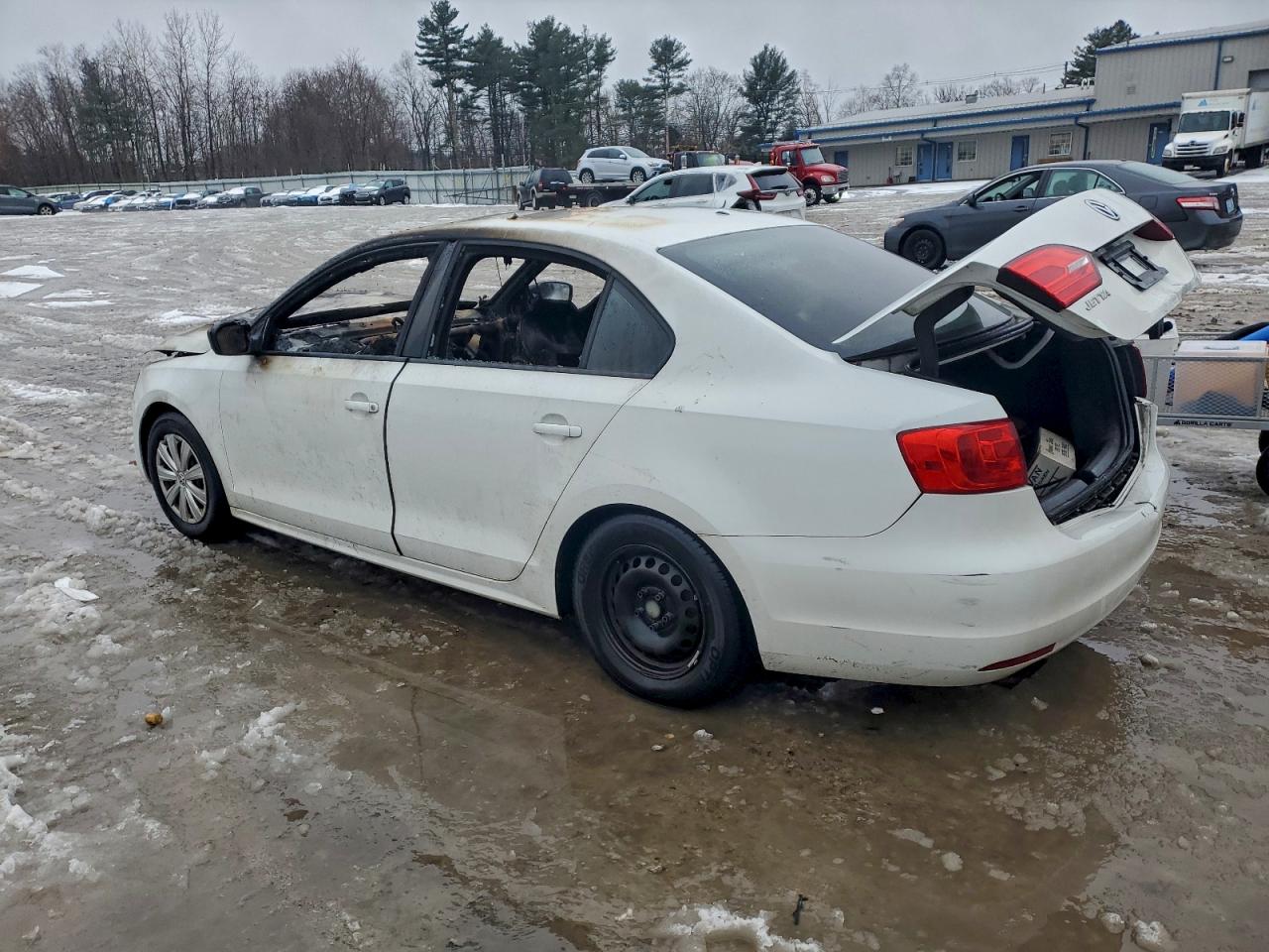 2014 VOLKSWAGEN JETTA BASE photo 2