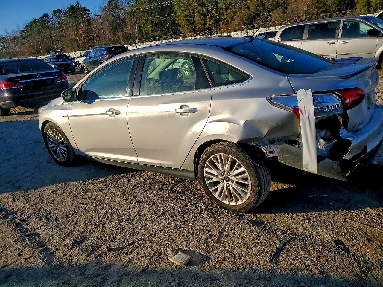 2017 FORD FOCUS TITANIUM photo 2