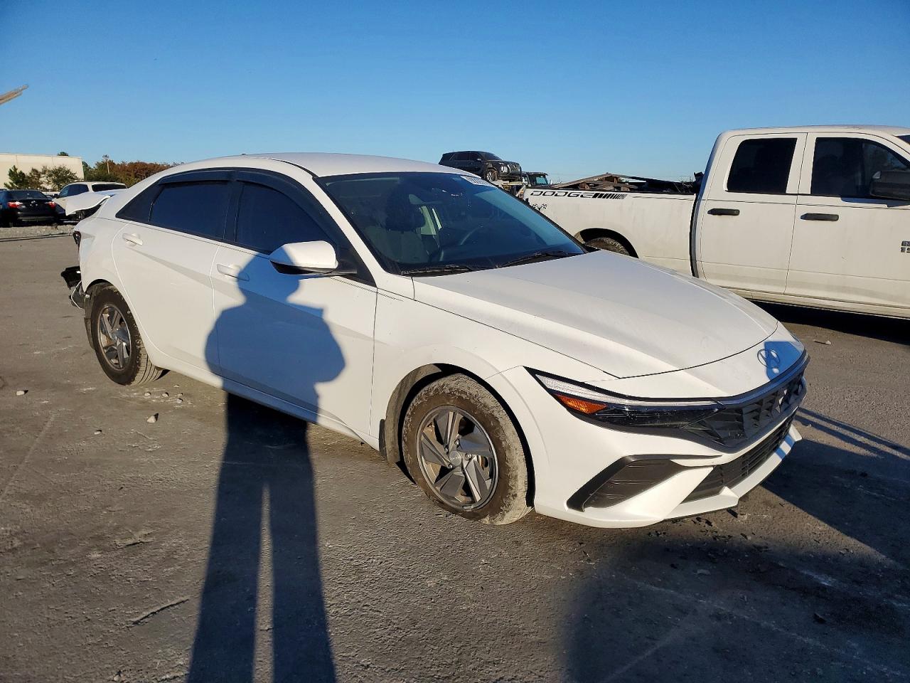2025 HYUNDAI ELANTRA SE photo 4
