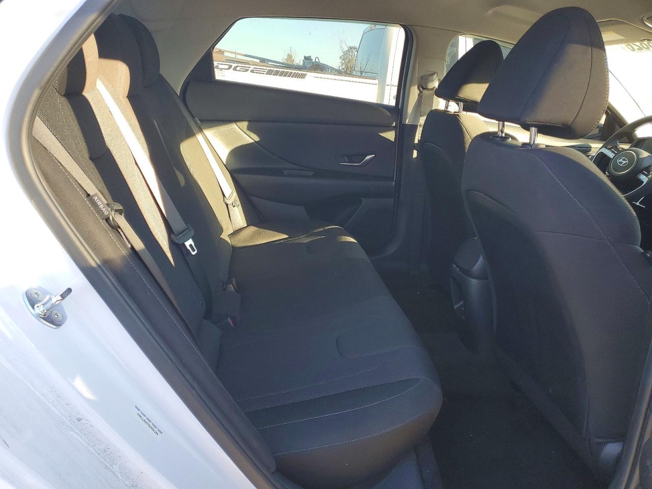 2025 HYUNDAI ELANTRA SE photo 10