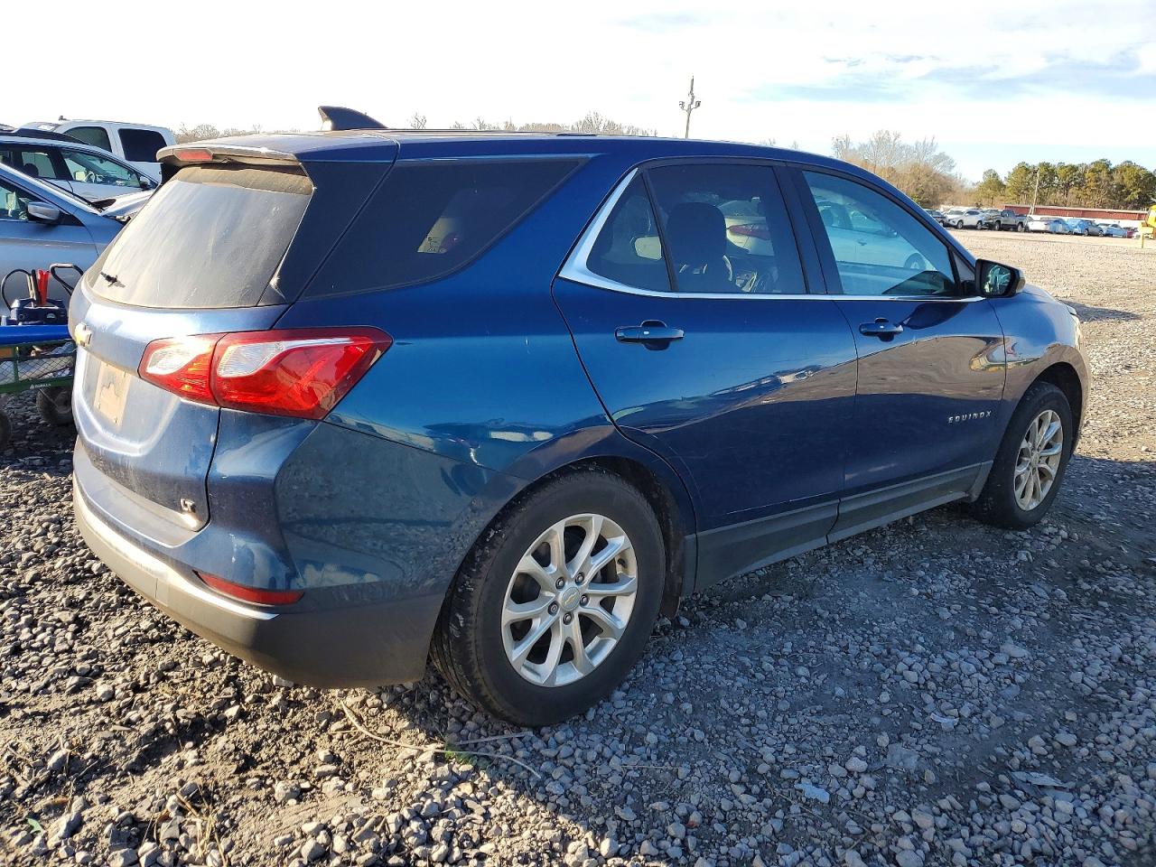 2019 CHEVROLET EQUINOX LT photo 3