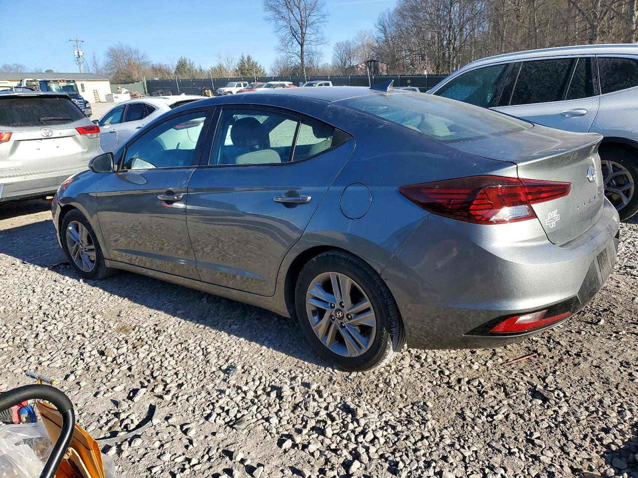 2019 HYUNDAI ELANTRA SEL photo 2