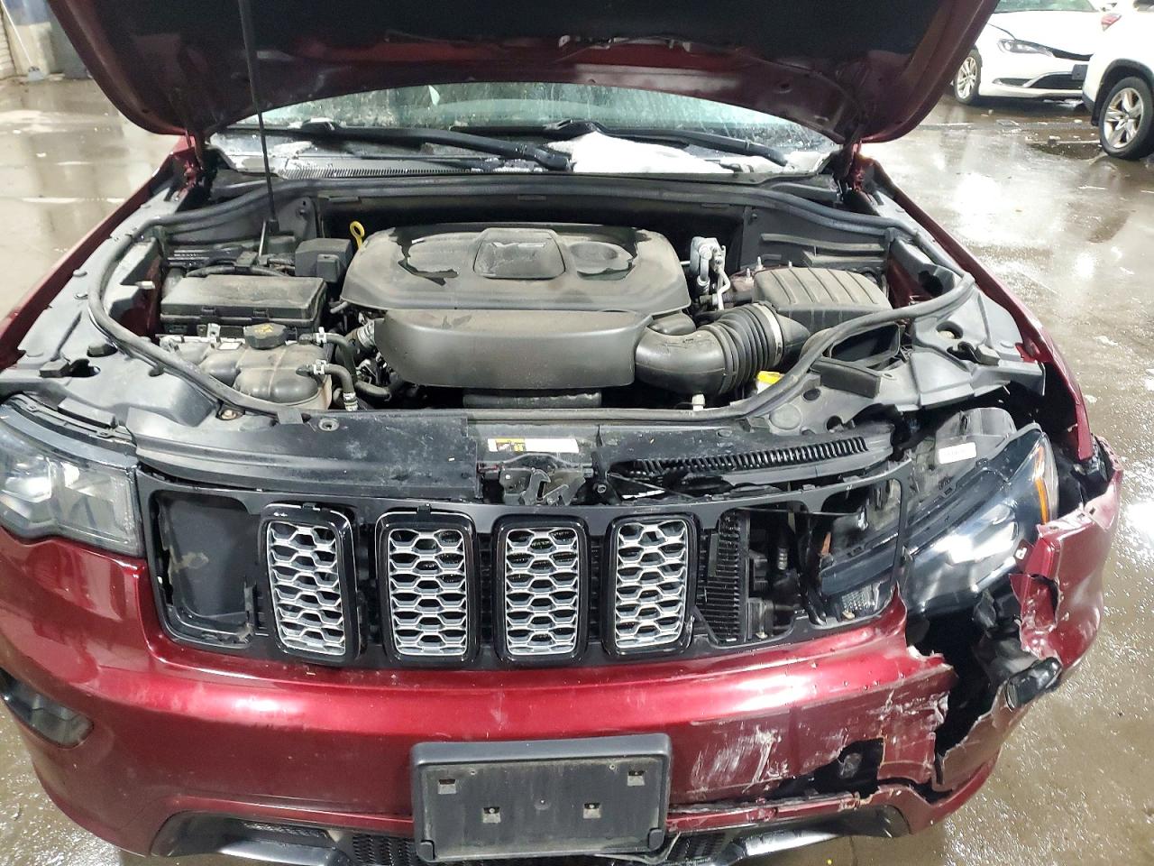 2018 JEEP GRAND CHEROKEE LAREDO photo 12