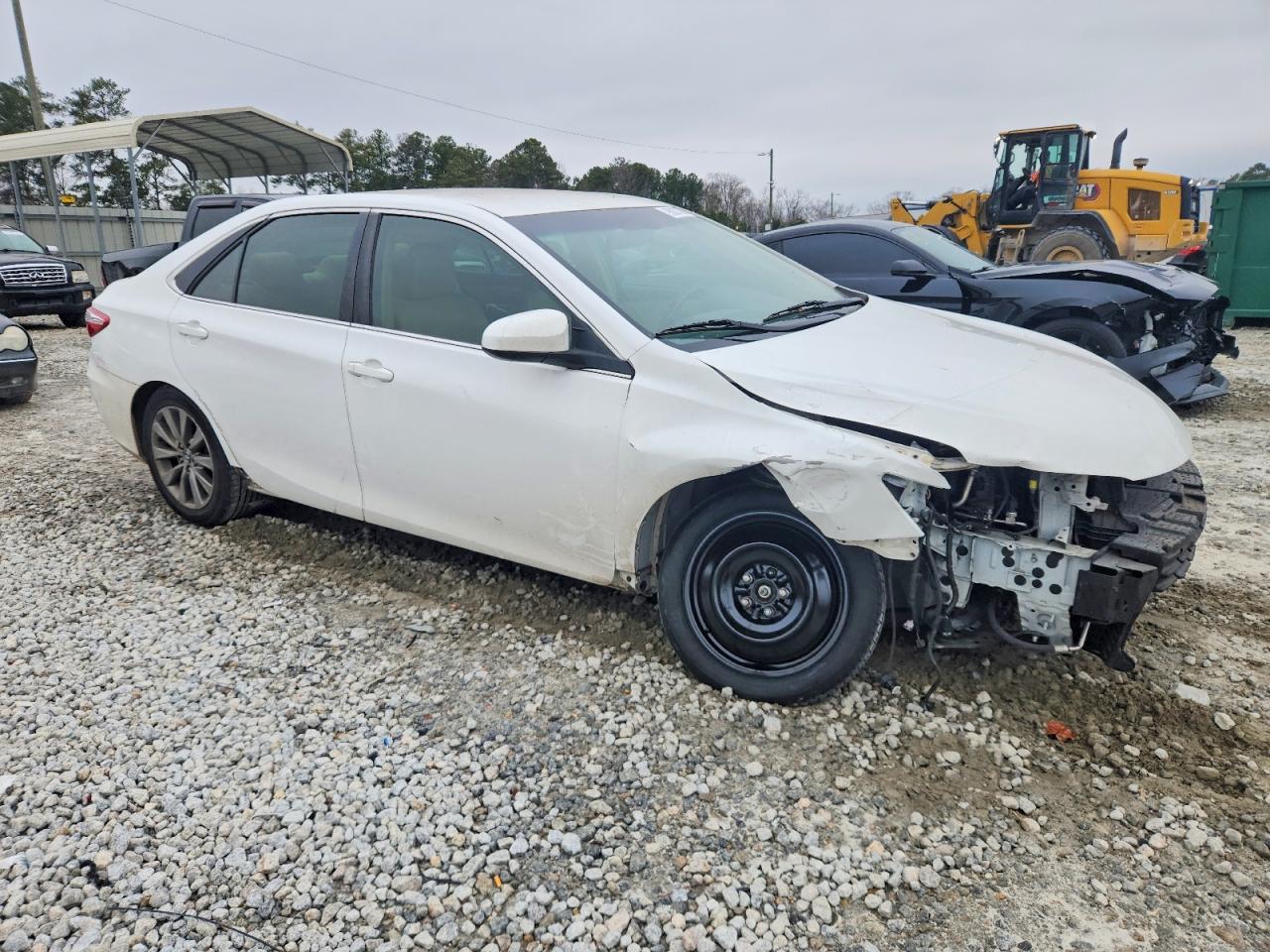 2017 TOYOTA CAMRY LE photo 4