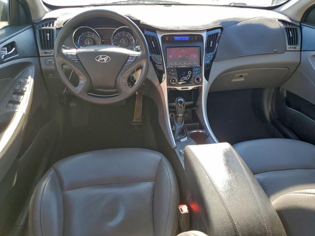 2013 HYUNDAI SONATA GLS photo 8