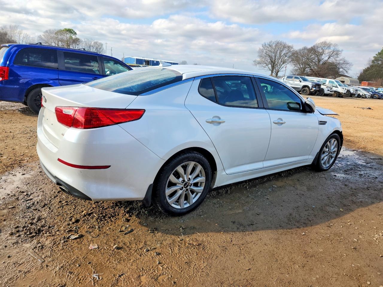 2015 KIA OPTIMA LX photo 3