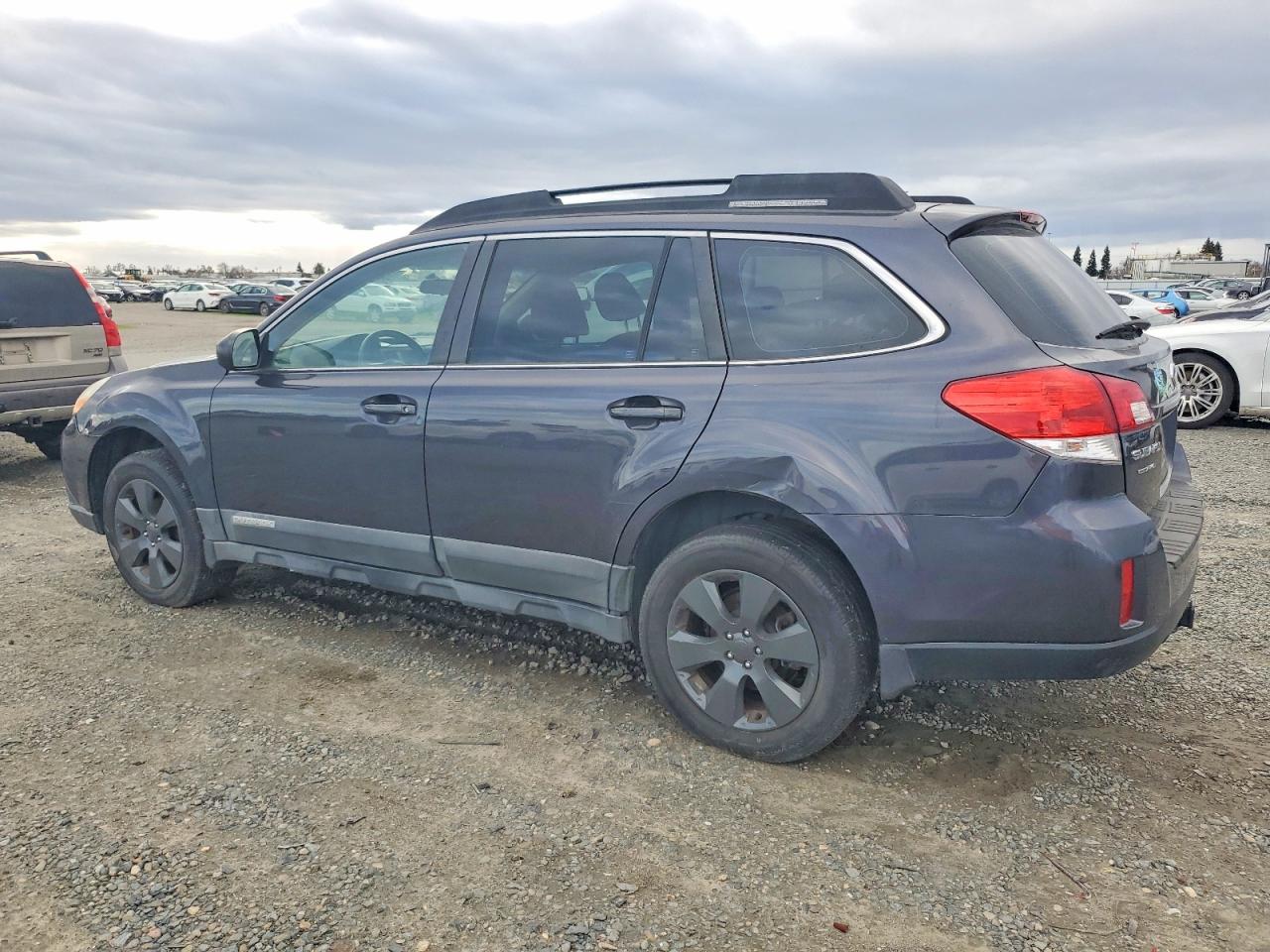 2010 SUBARU OUTBACK 2.5I photo 2