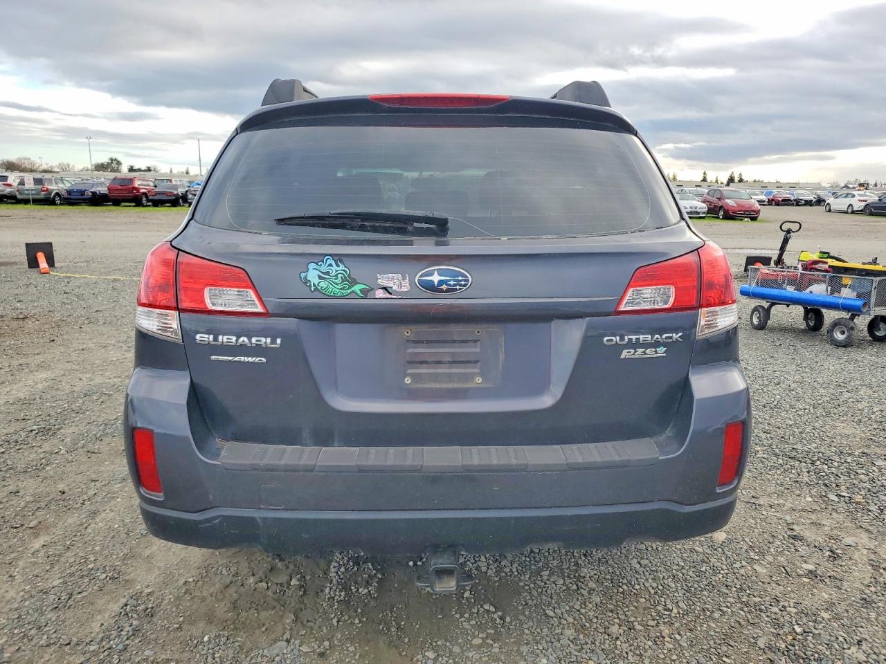 2010 SUBARU OUTBACK 2.5I photo 6